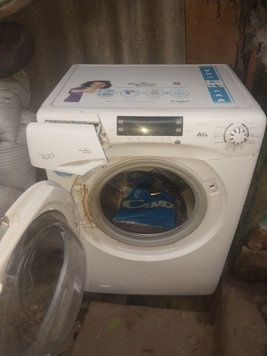 Продам стиральную машину Candy на запчасти