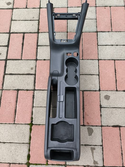 Продам консоль шкода А5 2012 рік