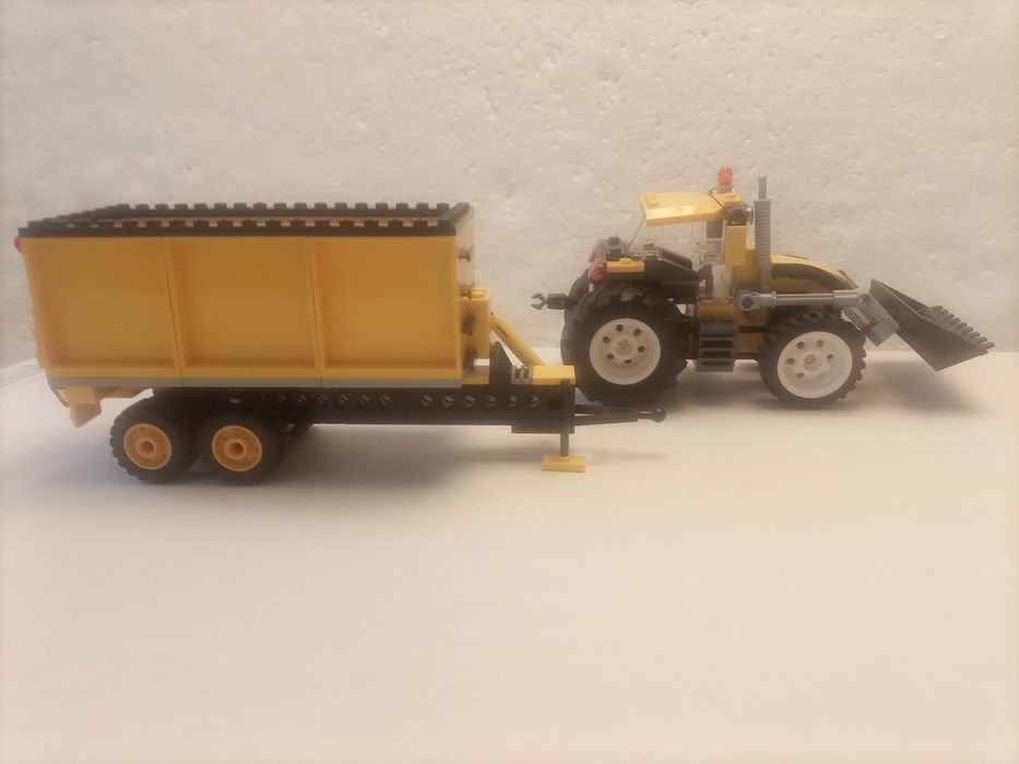 Klocki LEGO 3. Traktor przyczepa