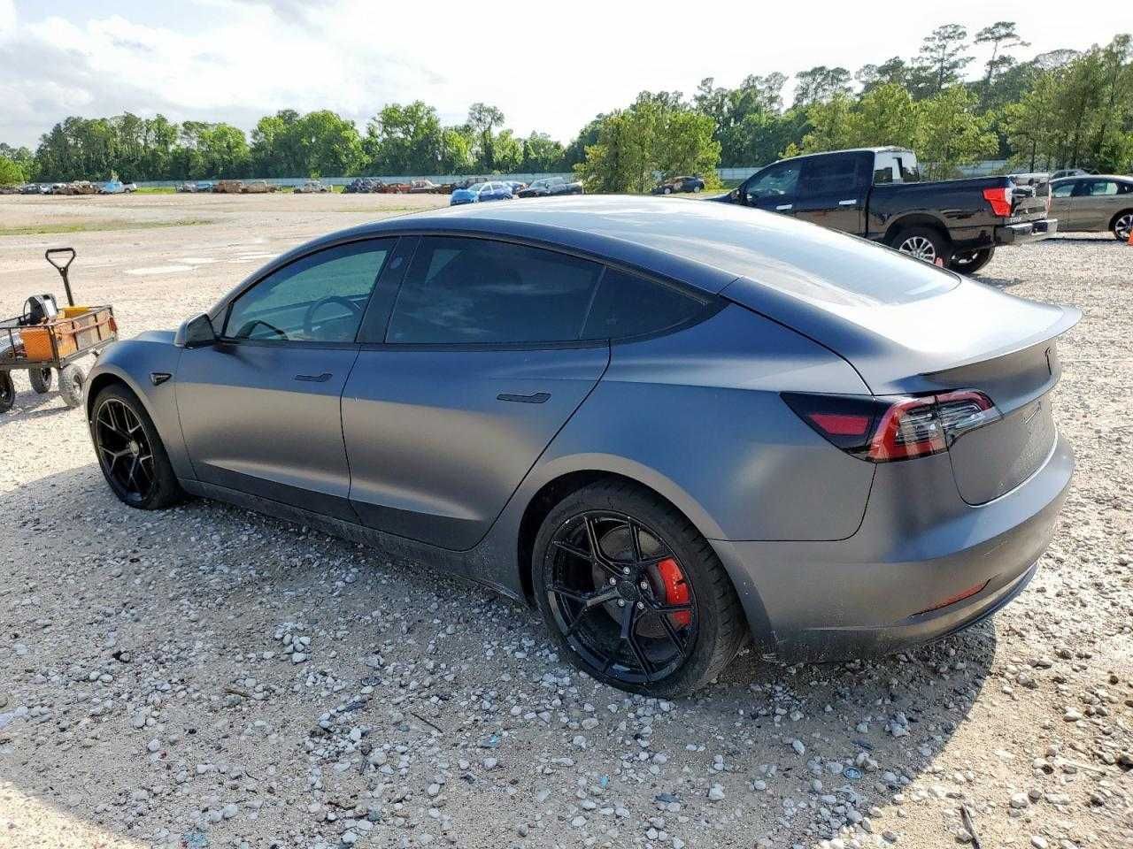 Tesla Model 3 Dual Motor Perfomance 2023
