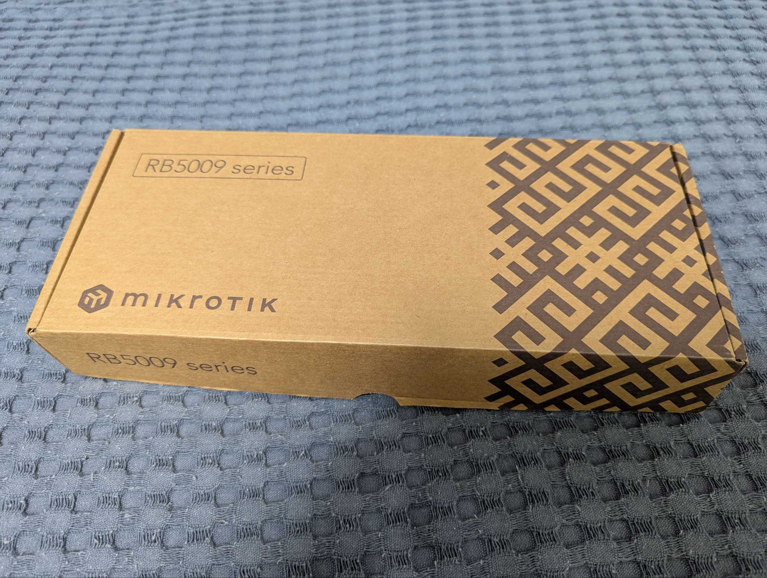 Маршрутизатор Mikrotik RB5009UG+S+IN НОВИЙ