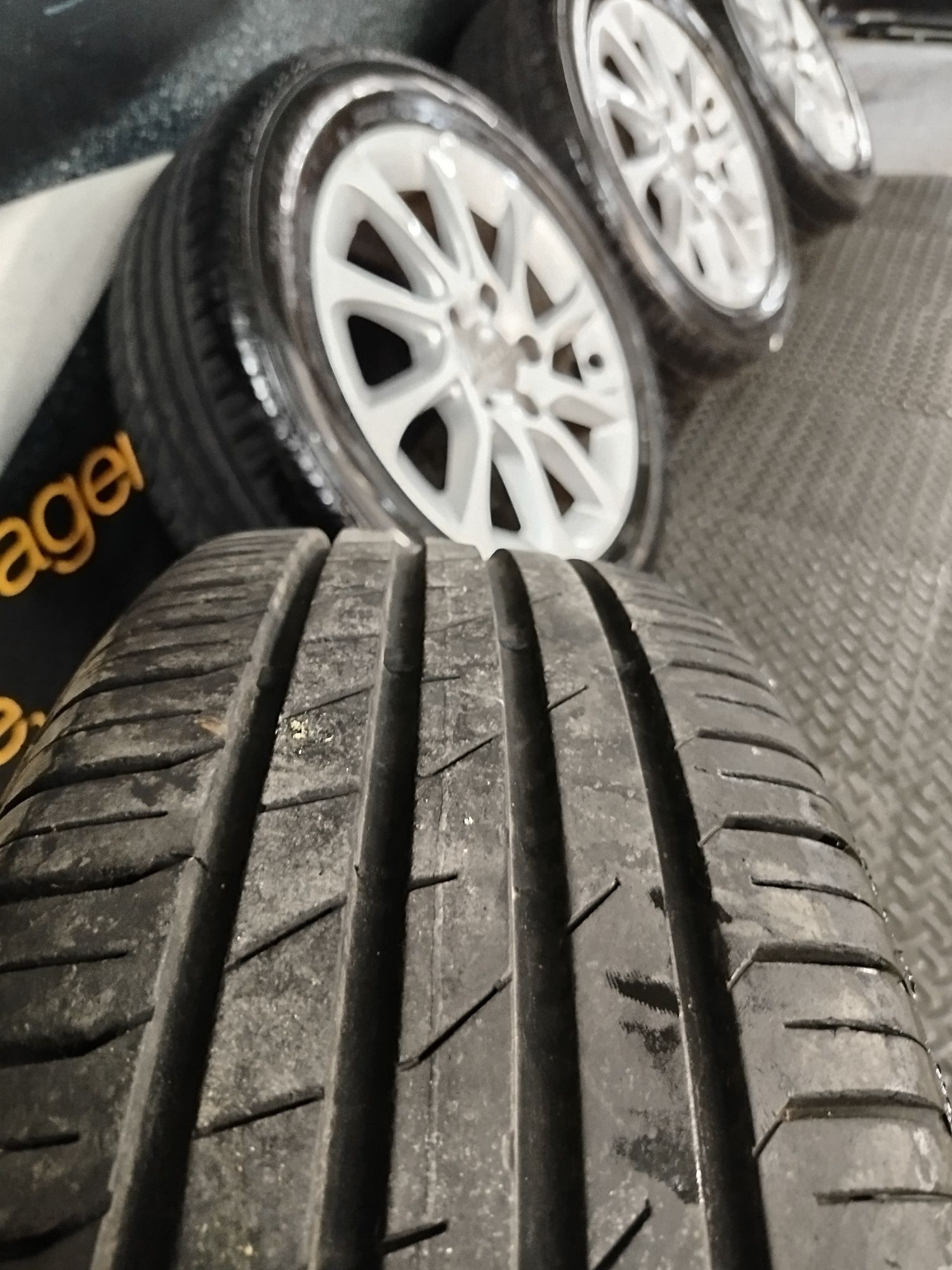 Jantes 16" Originais Audi com pneus