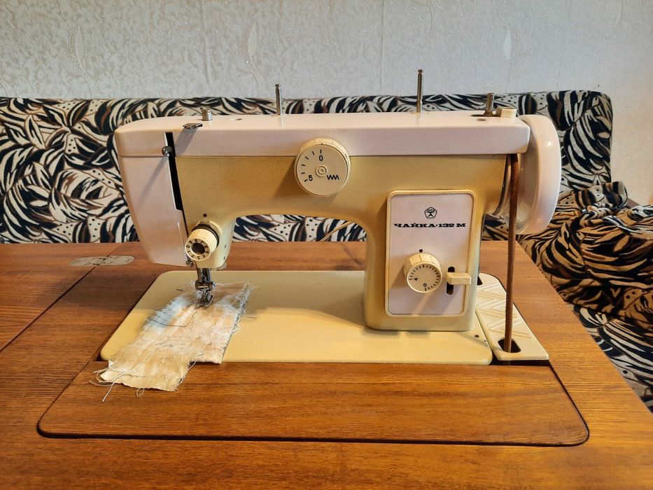 Швейная машина Чайка 132М Швейная машинка ссср