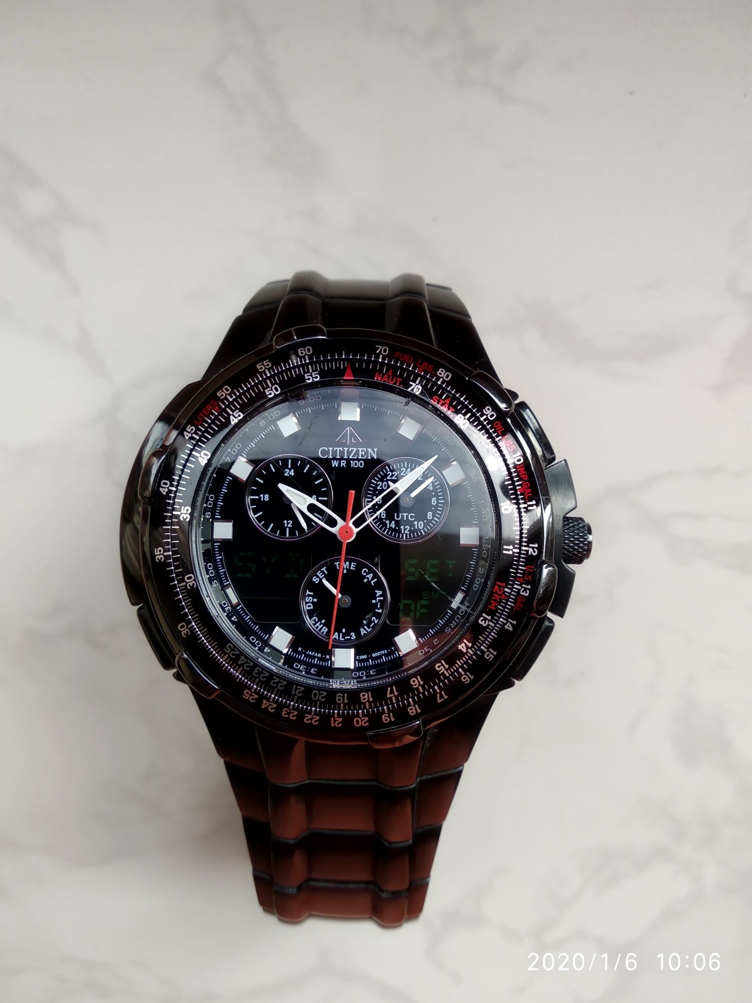 Часы Citizen C390