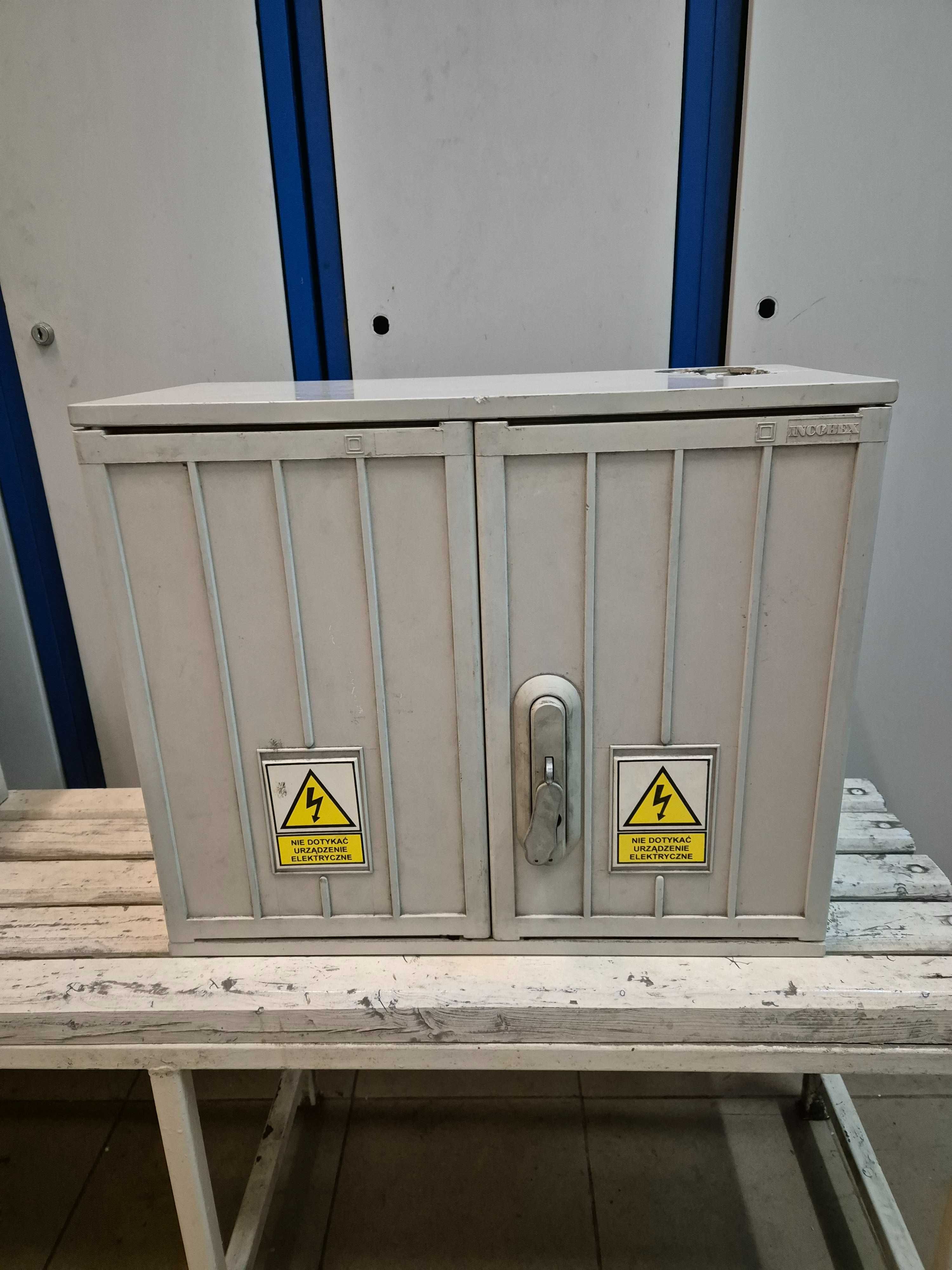 Skrzynki elektryczne rozdzielcze z bezpiecznikami