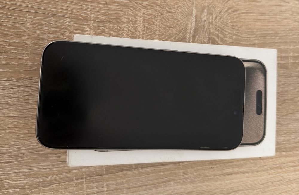 iPhone 15 pro 256gb naturalny Tytan