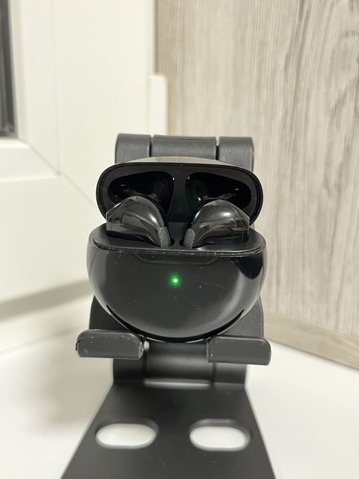 Бездротові навушники.