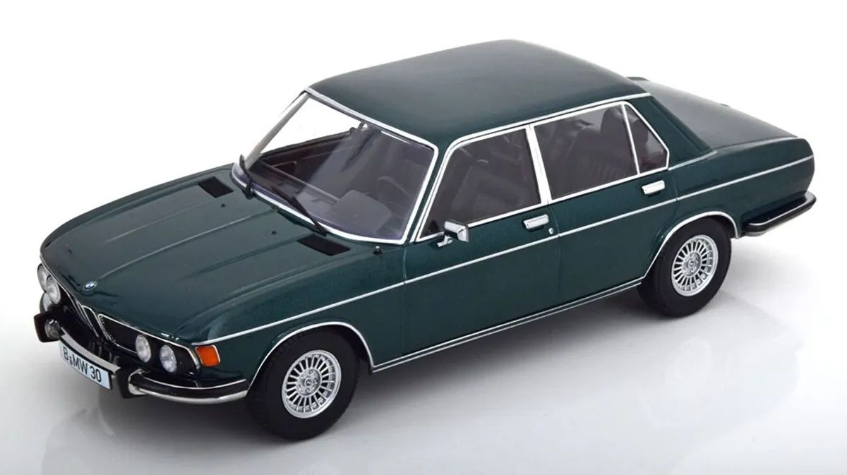 Kk-scale 1:18 Bmw 3.0 s (E3) 2 series ano 1971