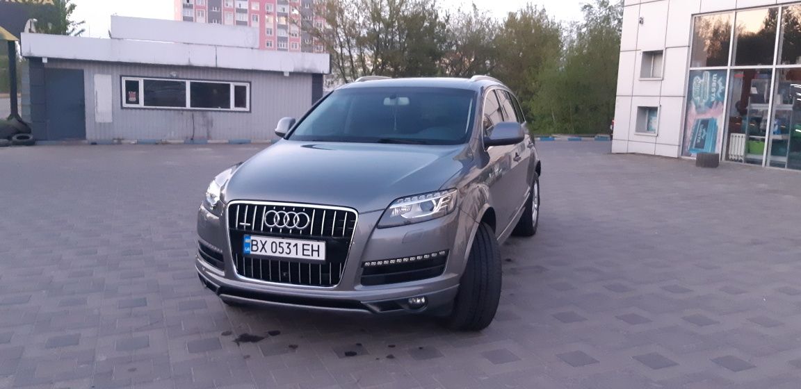 Продам Audi Q7 2013