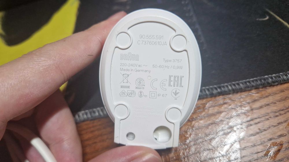 Зарядна док-станція до зубних щіток Braun