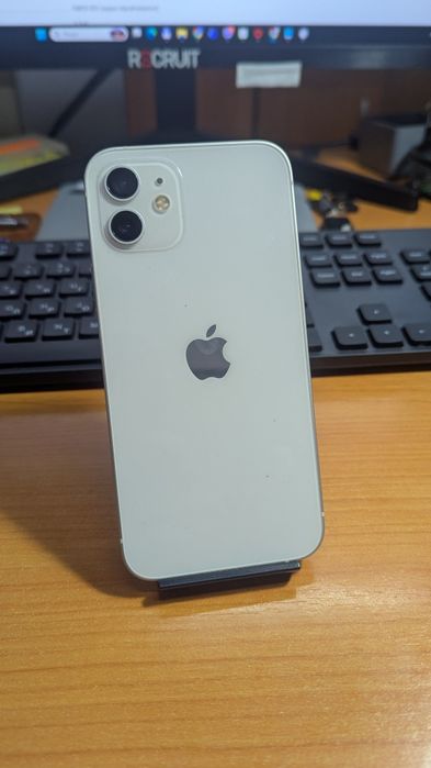 Iphone 12 white  64 gb newerlock
