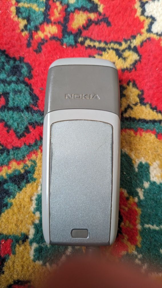 Мобільний телефон Nokia 1600