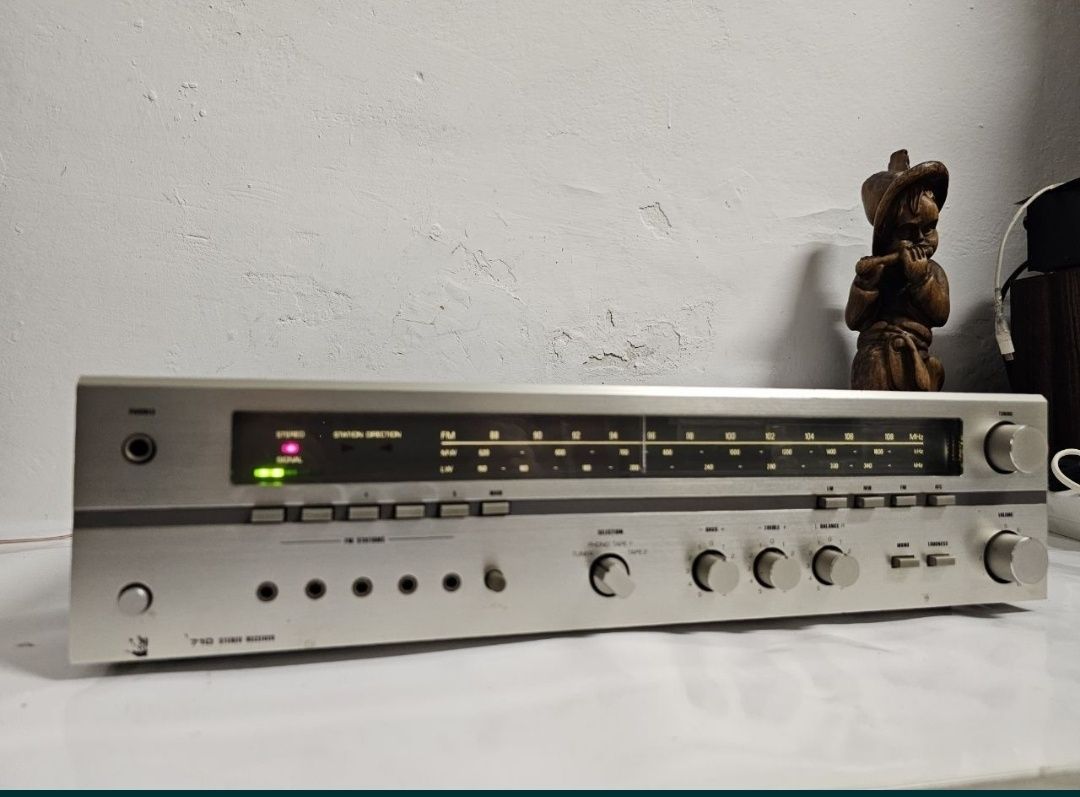 Amplituner stereo Dual CR-1710 , 2x 40 W