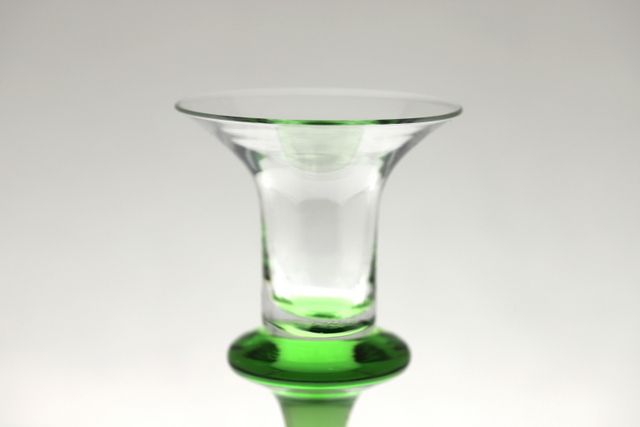 Świecznik szklany zielony wysokość 25cm