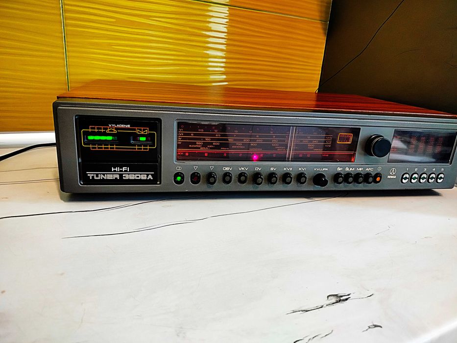 Radio Tesla 3606A  HiFi