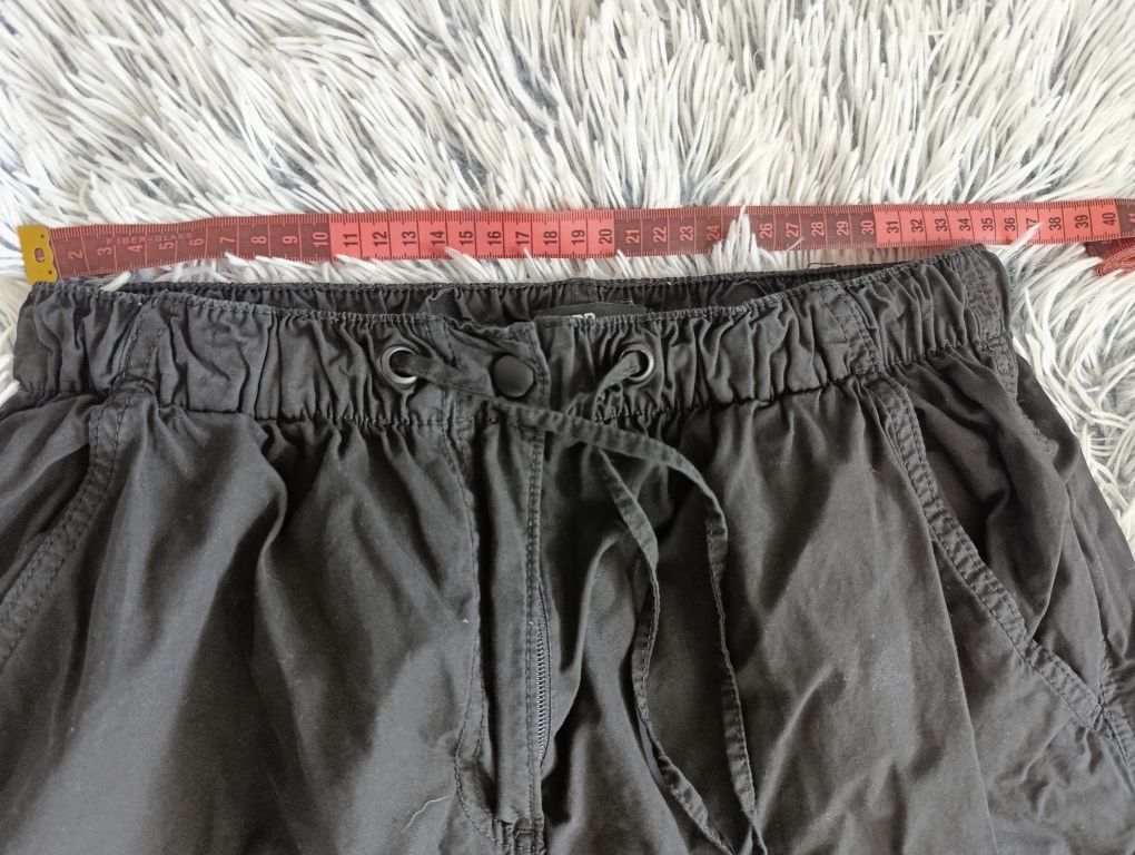 Spodnie Cropp 38