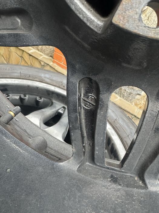 Продам комплект дисків з резиною