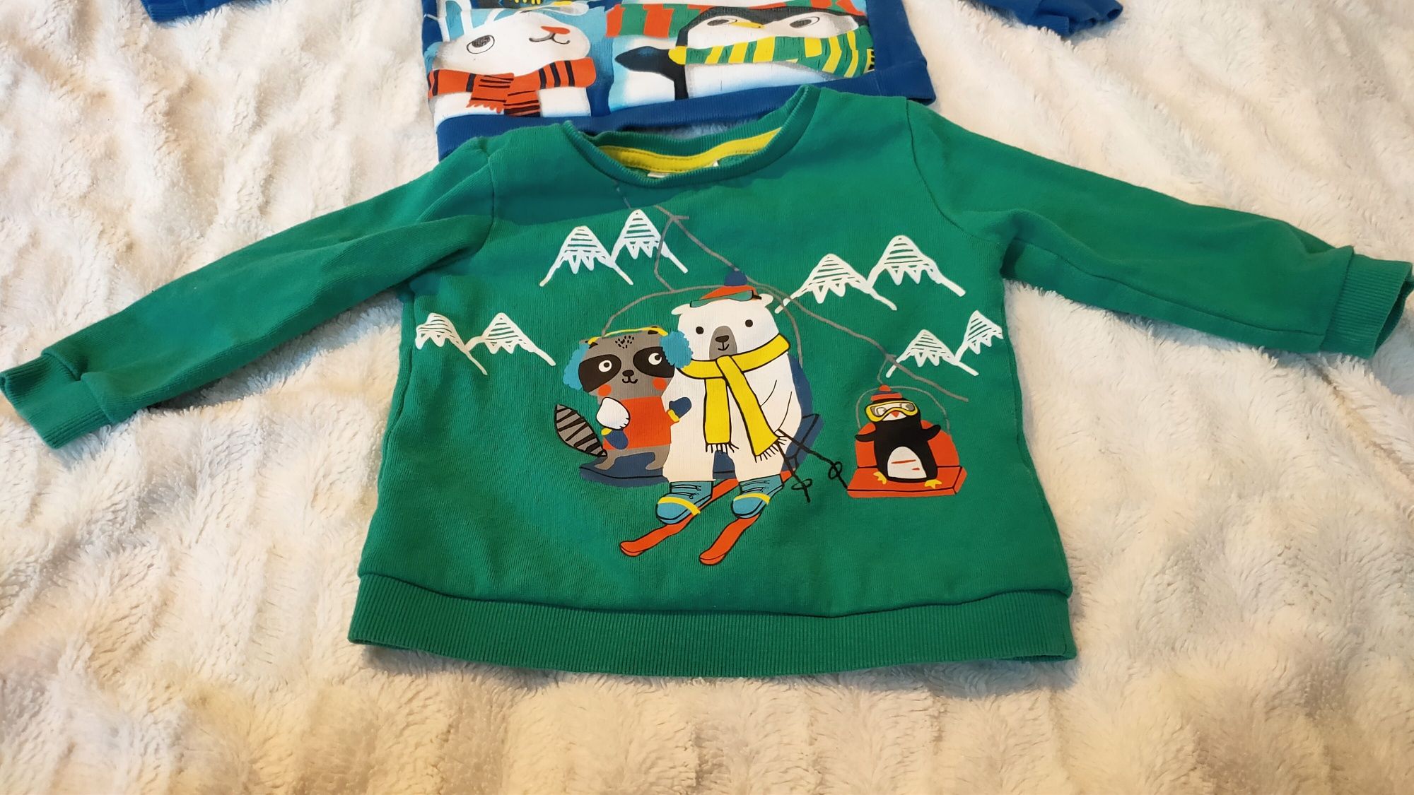 Dwie bluzy zimowe świąteczne 92