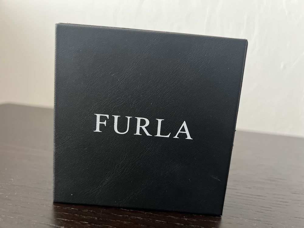 Часы - браслет Furla новые!