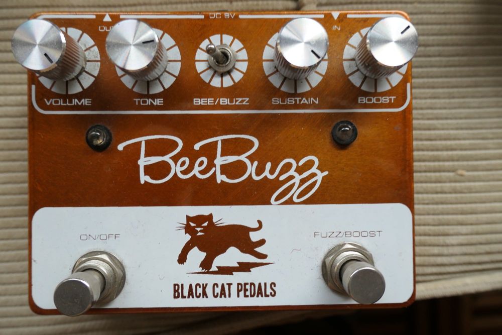 Pedal de efeitos para guitarra eléctrica Bee Fuzz