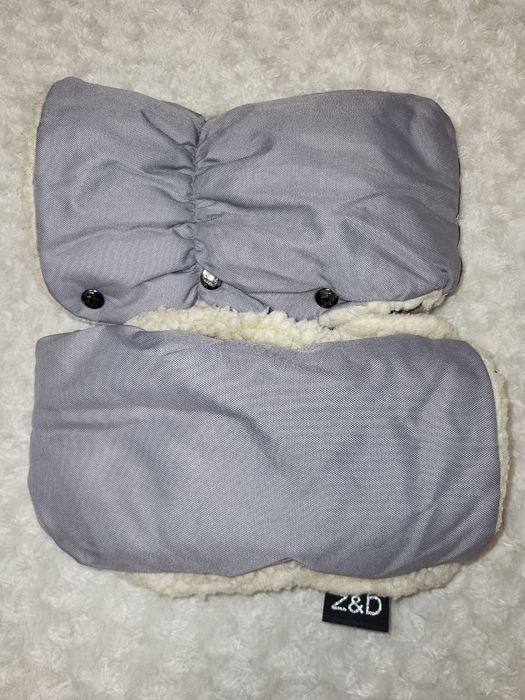 Рукавиці, муфти  на коляску, санчата сірі та блакитні