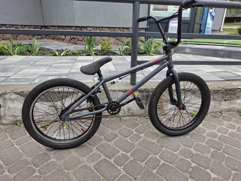 Продам велосипед BMX Outleap Clash, 20.