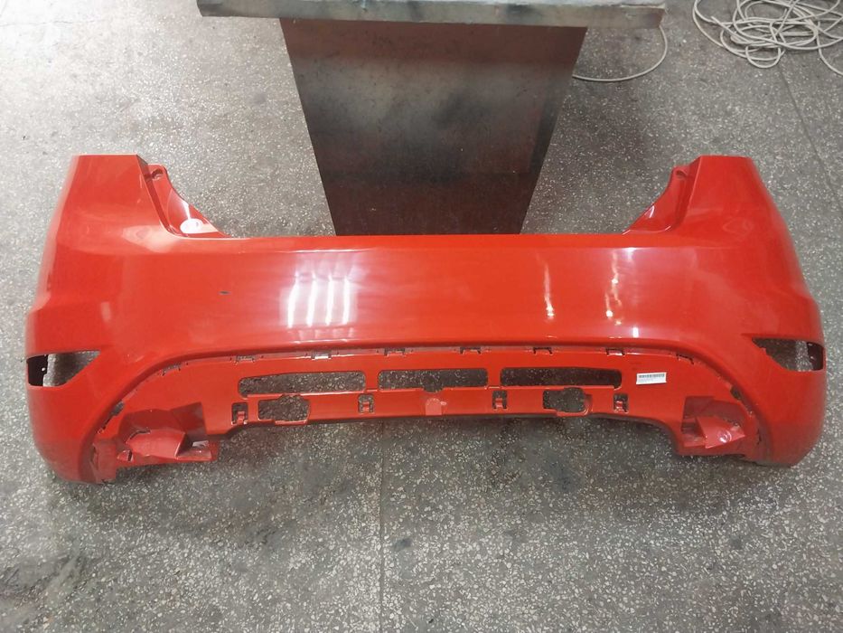 Бампер задний Ford Fiesta 9-17 г. 8A6117K823
