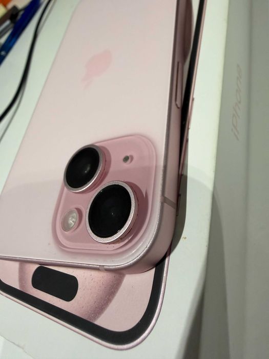 Iphone 15 128gb Różowy - super stan