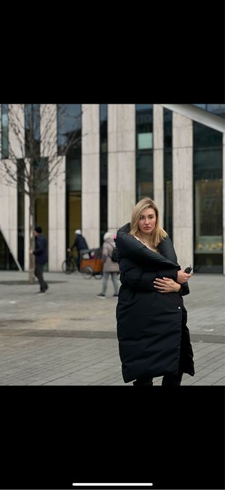 Пуховик зимняя куртка , очень теплая