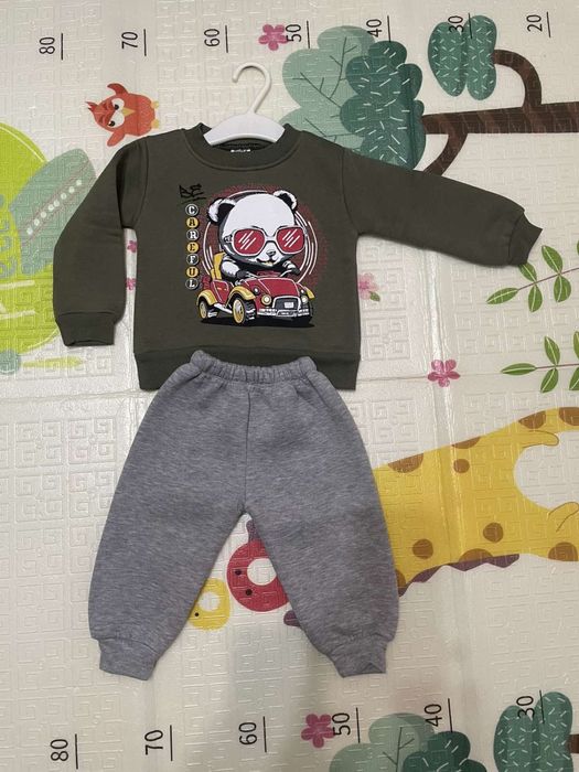 Теплий дитячий костюм