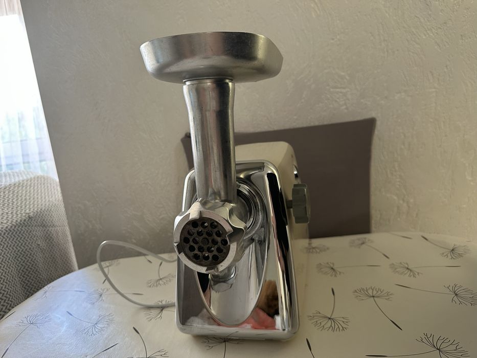 Мʼясорубка Mystery MGM 1550