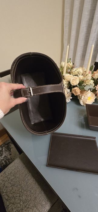 Conjunto de Revisteiro e Despeja Bolsos