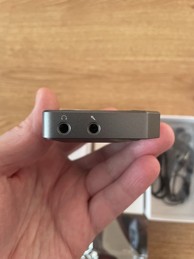 Продам Hi-Fi Плеєр Mrobo C5 (flac, mp3)