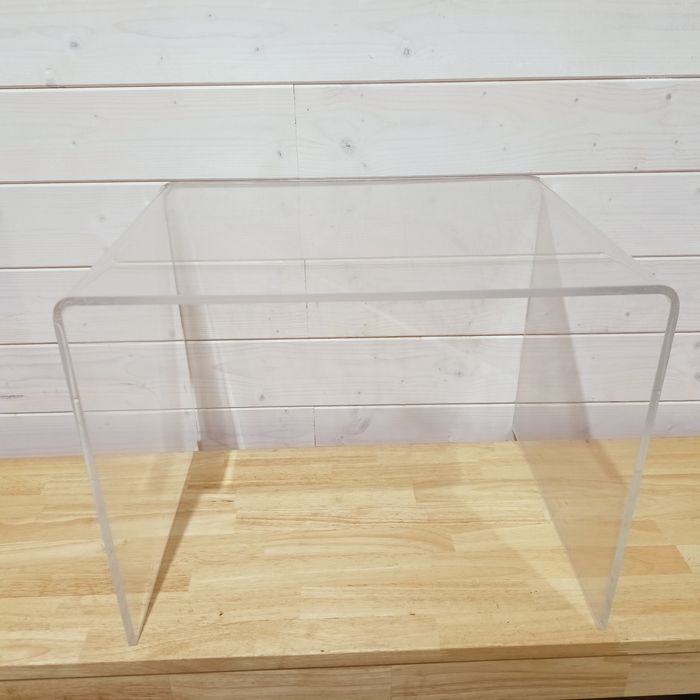 Stolik akrylowy,plexi,49/37/37cm.