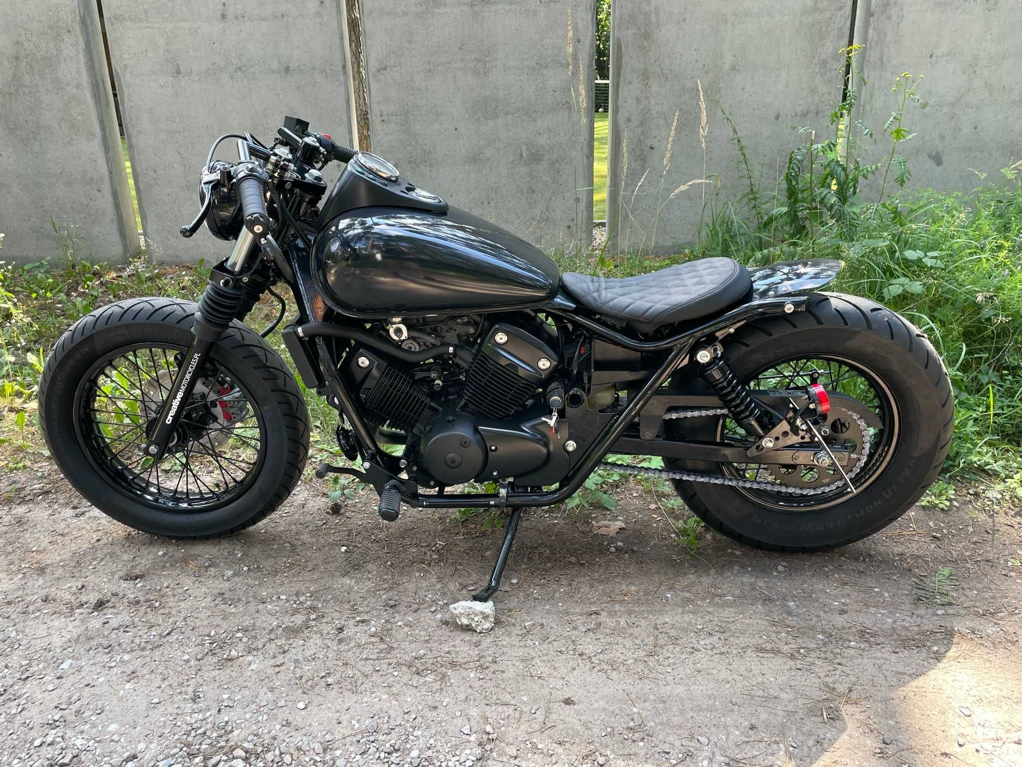 Honda Shadow VT 125 Bobber Custom kat b