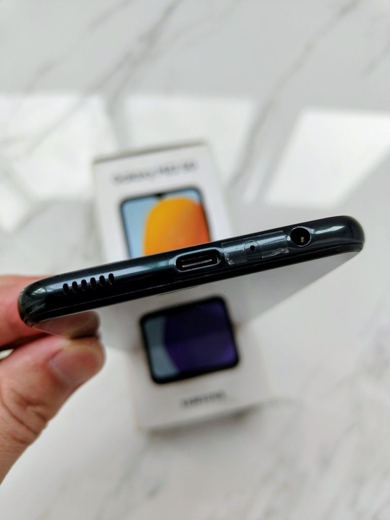 Samsung m23 4/128Gb гарний стан.