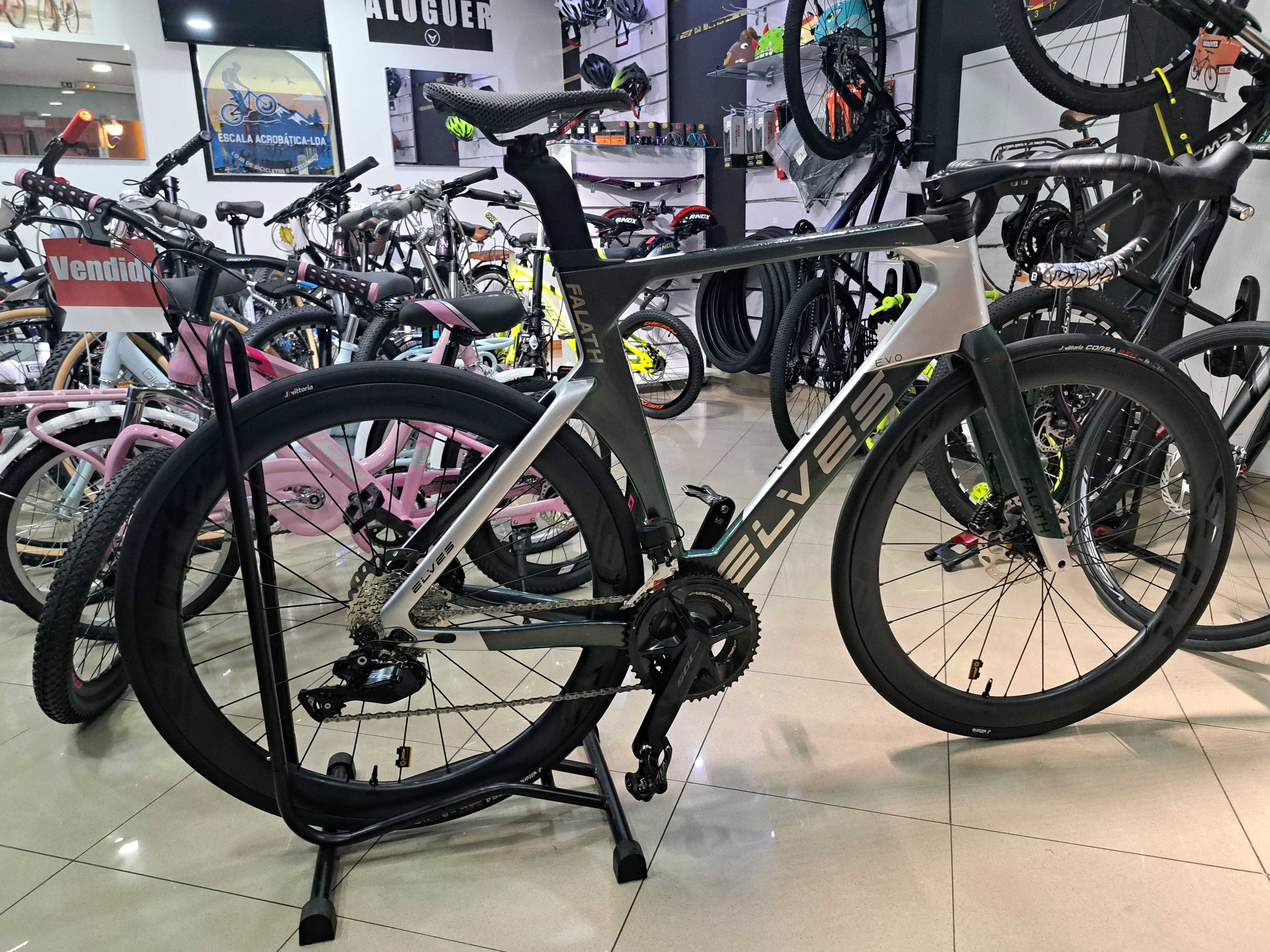 Road Bike ELVES Falath Evo (bike de estrada)