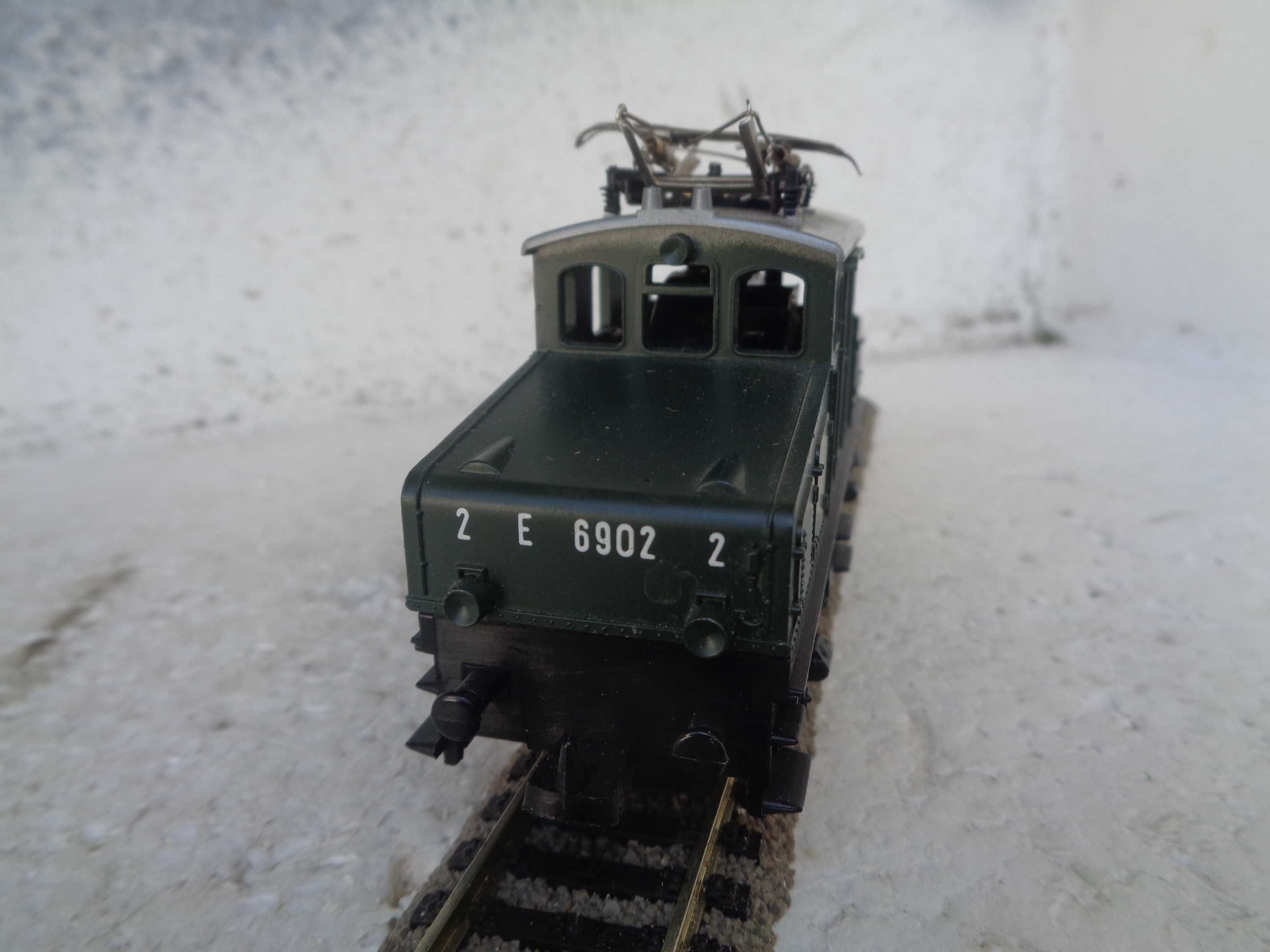 1:87 LIMA Locomotiva eletrica E 69 da DB comboio