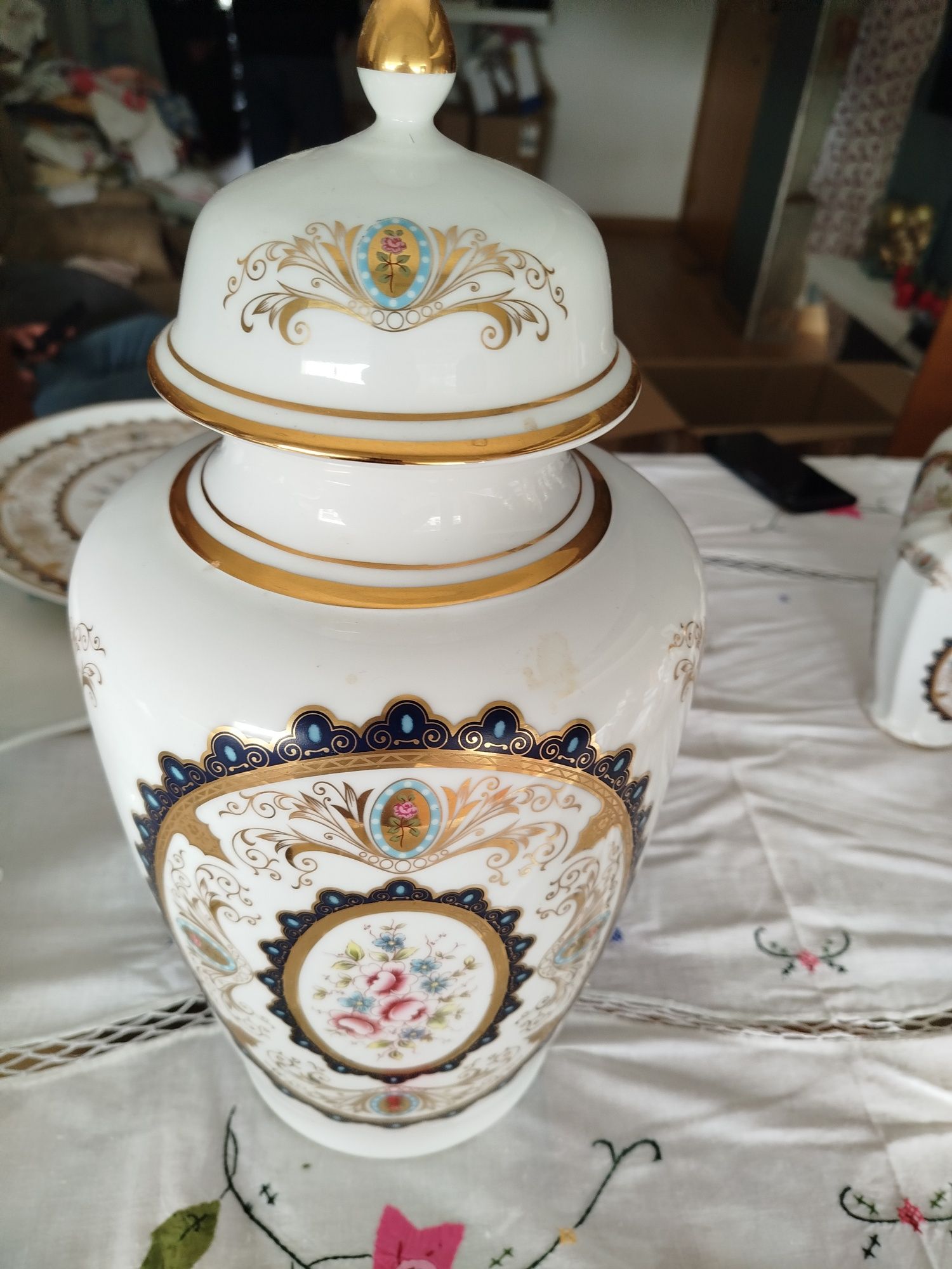 Lindo pote grande em Porcelana Limoges