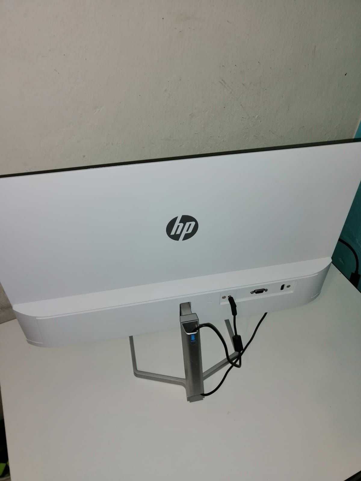Monitor HP 23,8'' M24fw com garantia