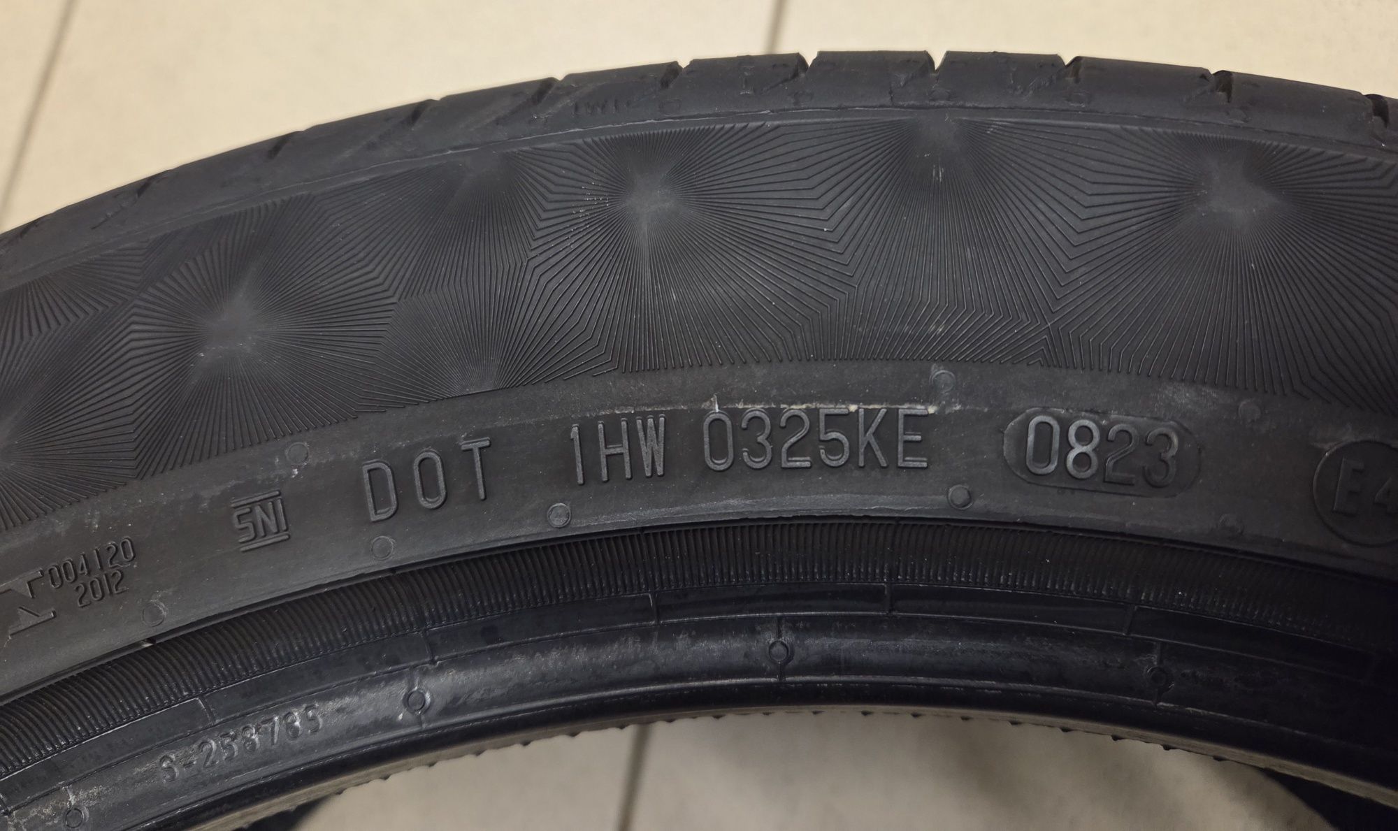 Opony letnie Continental 245/45R19
