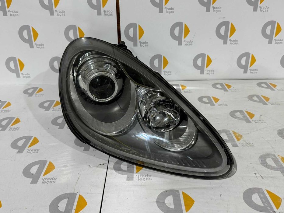 Óptica farol xenon direito porsche Cayenne