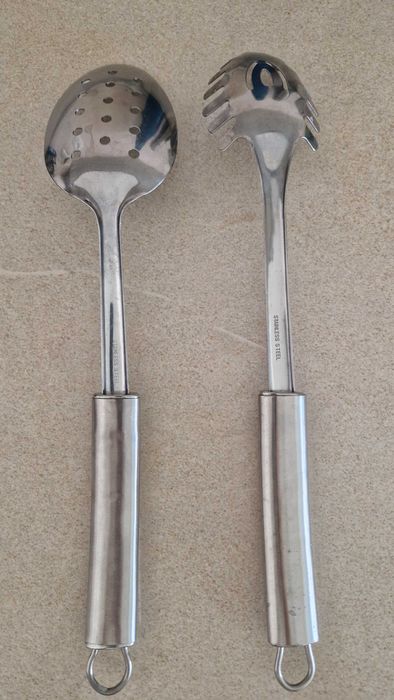 Conjunto 2 espumadeiras de inox
