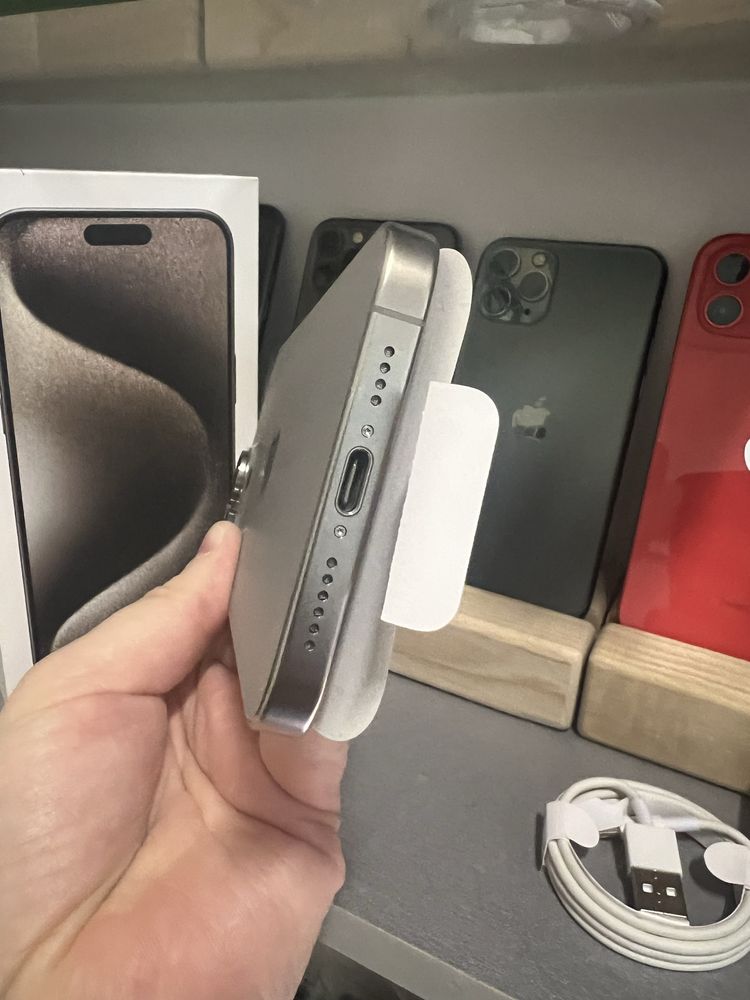 iPhone 15 Pro Max 256gb Natural Titanium Neverlock новий стан