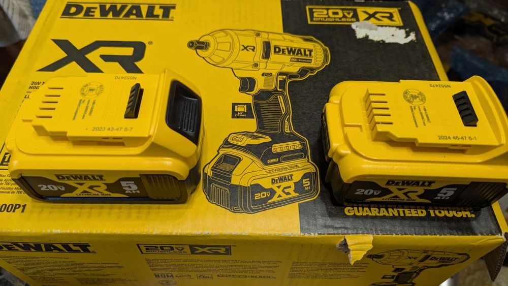 Нові Оригінальні  акумулятори DEWALT 18/20V DCB205 5Ah