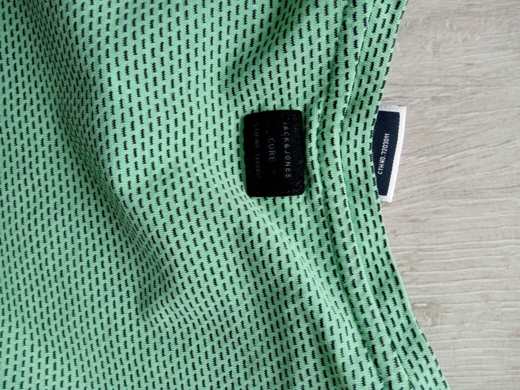 Sprzedam t-shirt męski L