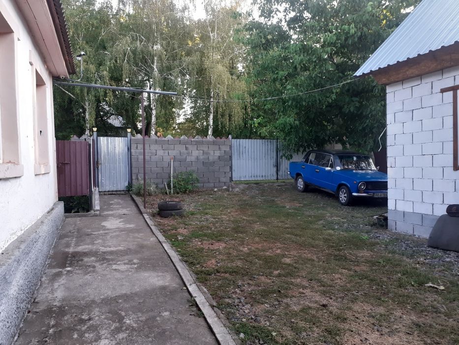 Продам дом в центре села