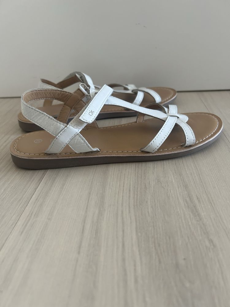 Sandałki białe OKAIDI rozmiar 36