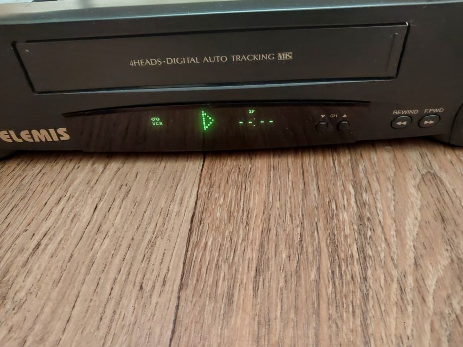 Odtwarzacz vhs elemis,dvd manta+plyty dvd.!