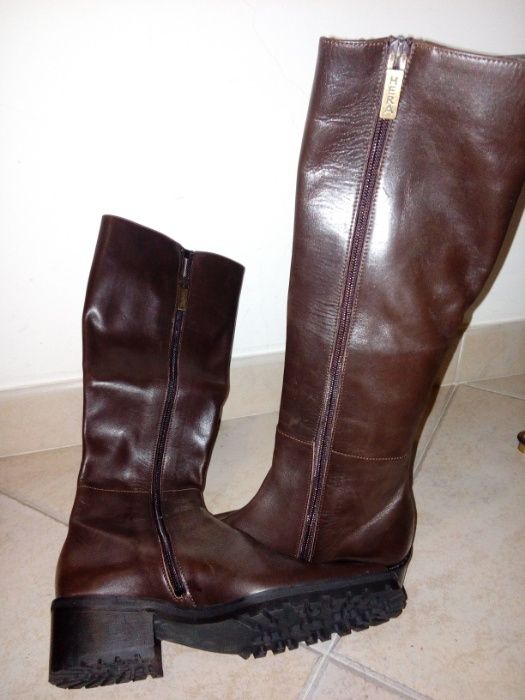 Botas Couro novas Hera tam 34